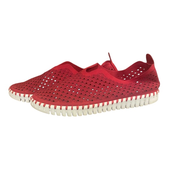 Ilse Jacobsen HORNBAEK Women's Red Tulip Flat Slip-On Low-Top Size 10 - Picture 2 of 6